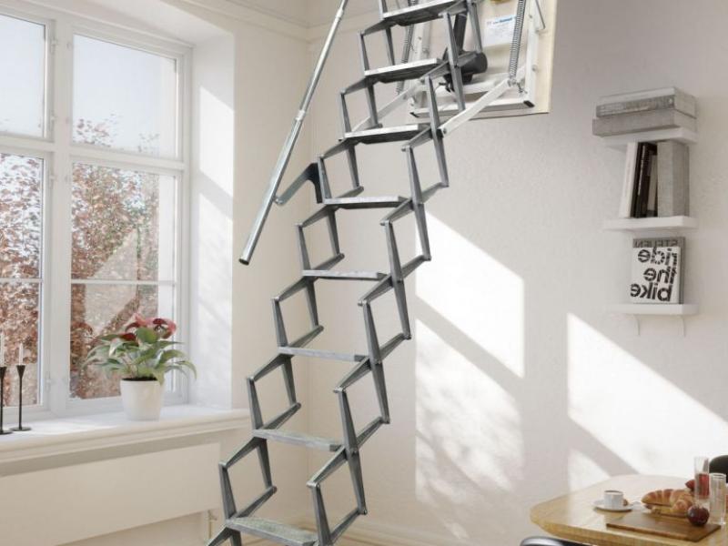 Чердачная лестница с электроприводом